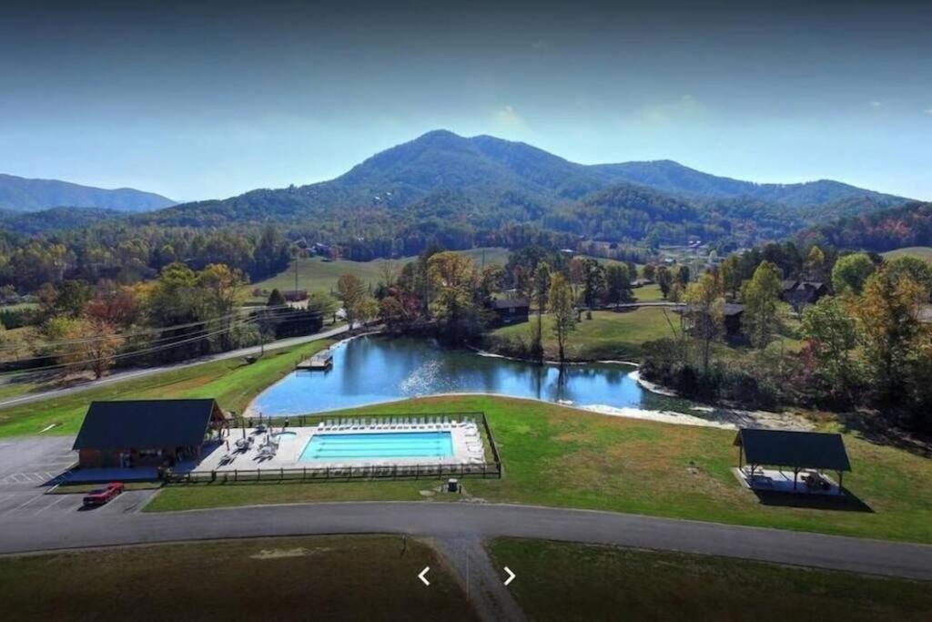 Moonlight Cottage - Your Romantic & Scenic Escape Sevierville Exteriér fotografie