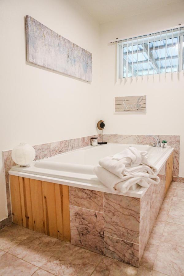 Moonlight Cottage - Your Romantic & Scenic Escape Sevierville Exteriér fotografie