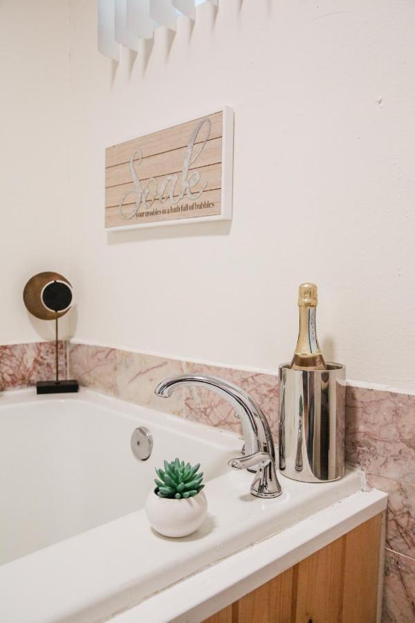 Moonlight Cottage - Your Romantic & Scenic Escape Sevierville Exteriér fotografie
