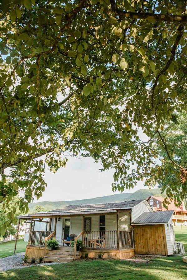 Moonlight Cottage - Your Romantic & Scenic Escape Sevierville Exteriér fotografie