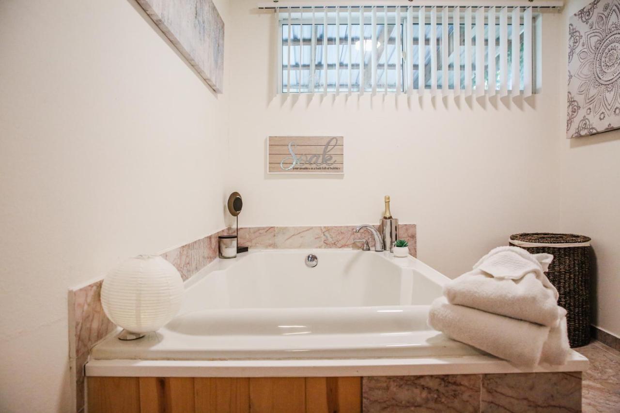 Moonlight Cottage - Your Romantic & Scenic Escape Sevierville Exteriér fotografie